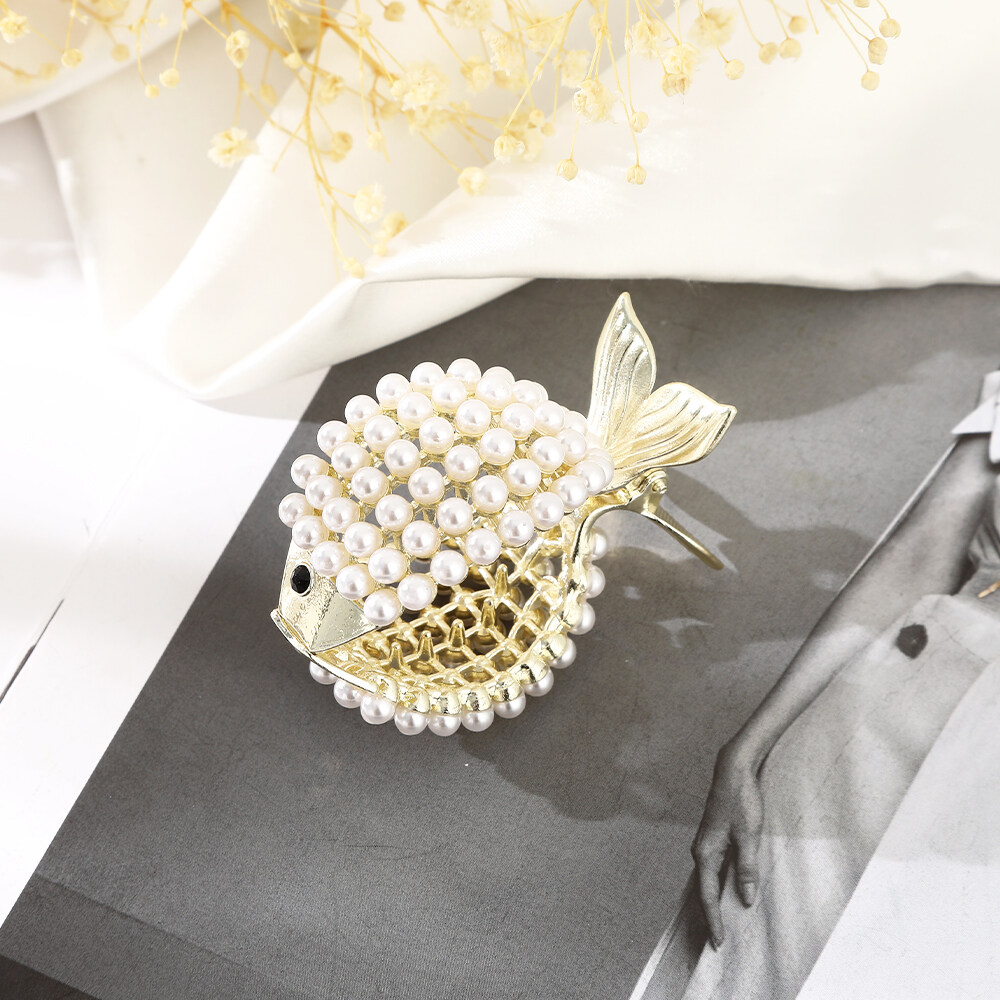 1pc Korean Flower Pearl Hairpin for Women Butterfly Rhinestone Frog Buckle Fashion Metal Grab Hair Clip Hair Accessories