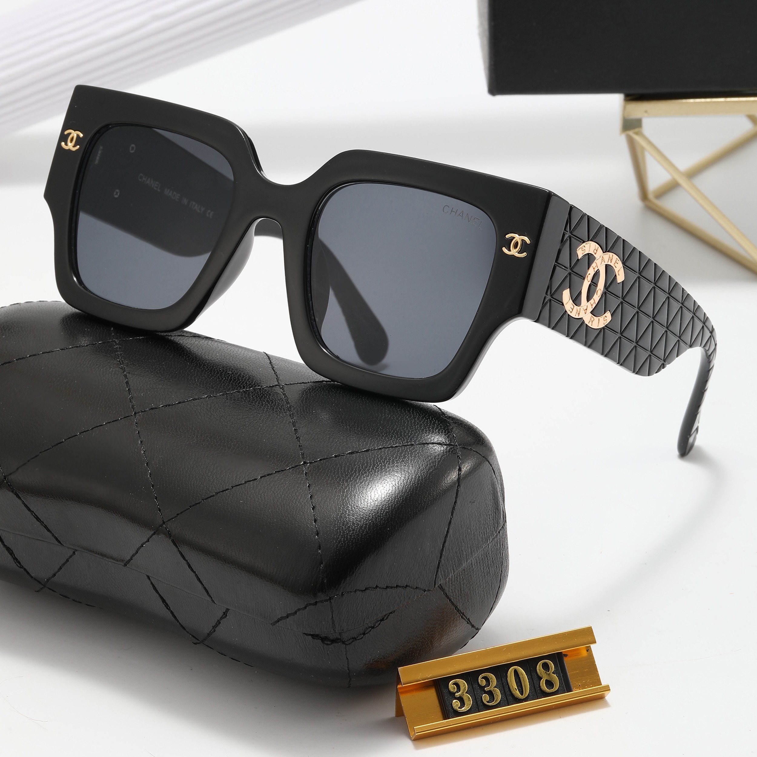 2022 New Women Anti-Radiation Glasses Retro Large Frame Luxury Sunglasses for Women Beach