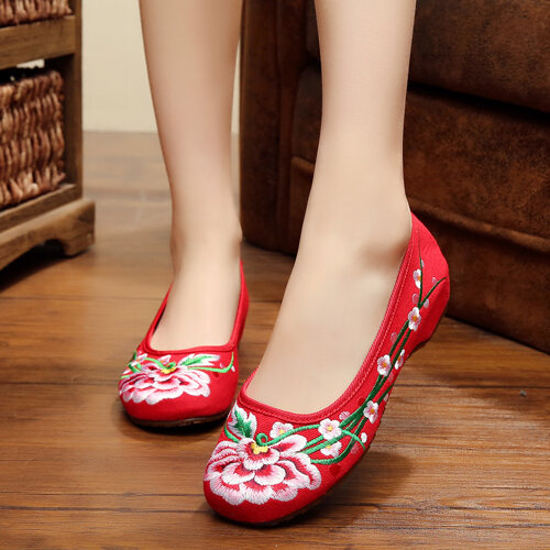 2022 New Foot Covering Old Beijing Women's Cloth Shoes Embroidered Shoes Ethnic Style Slanted Heel Traditional Chinese Wedding Shoes Mom Shoes Women