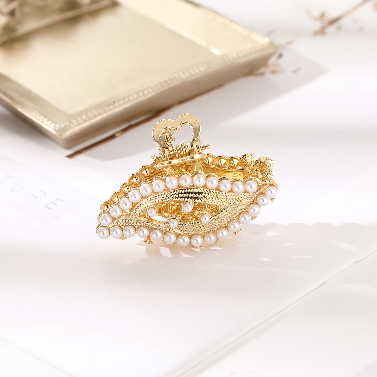 1pc Fashion Korean Style Alloy Hair Clip Small Leaf Pearl Hair Grab Hairpin for Girl